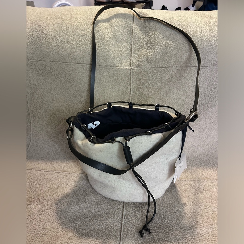 MUUN - French Gibus White Crossbody Bucket Bag  - New with Tags - RARE